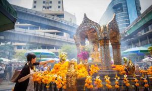 Eat, shop, love, pray at Bangkok's Ratchaprasong