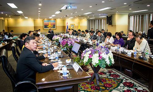 deputy-prime-minister-general-tanasak-patimapragorn-at-tat-meeting-2-500