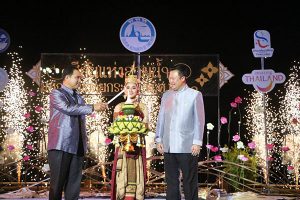 Loi Krathong Festival 2017 at Bangkok’s Santi Chaiprakan Park
