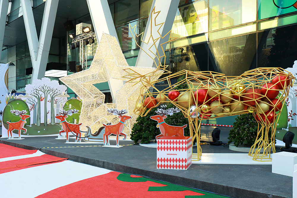 CentralWorld Bangkok lights up the wOrld Of happiness