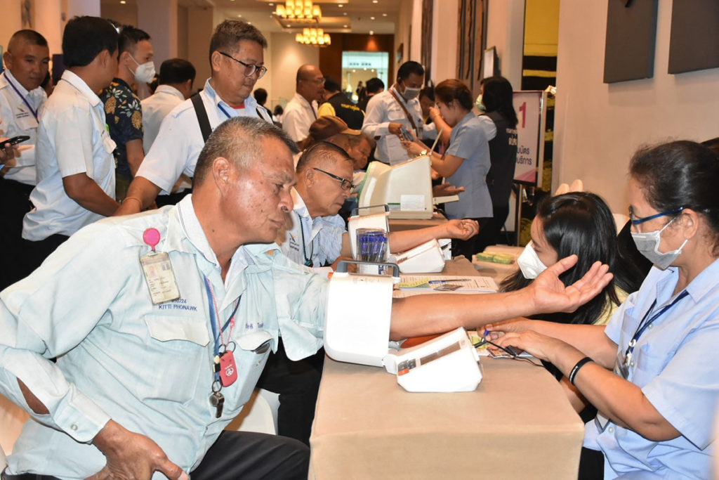 Thai authorities step up health screening for Bangkok taxi drivers