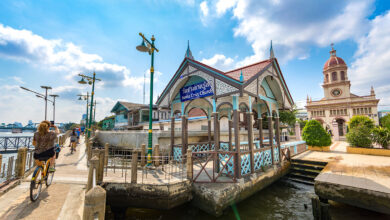 Certificate of entry from Thai embassy or consulate required for foreigners to enter Thailand