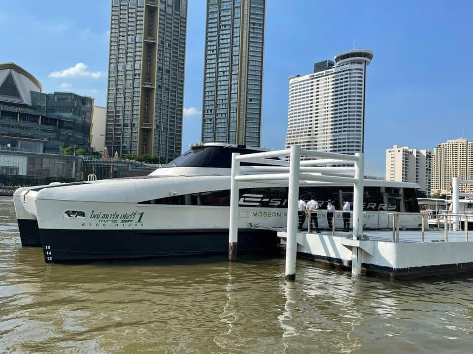 TAT welcomes new environment-friendly electric ferries on Bangkok’s Chao Phraya River