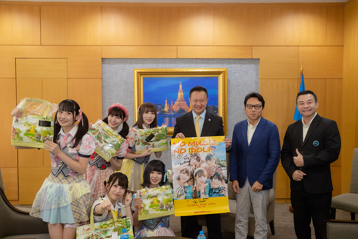 TAT welcomes Japanese idol group FES☆TIVE to Thailand