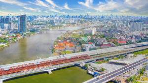 Thailand grants visa extension for tourists to stimulate upcoming high season