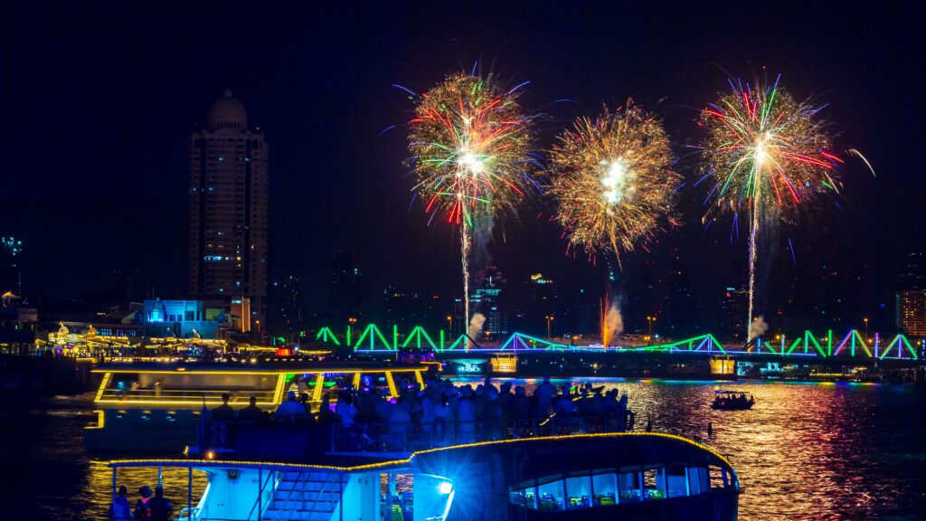 Vijit Chao Phraya 2023: A Phenomenon of Light and Colour Shows