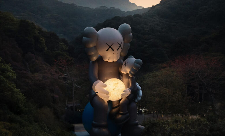 TAT Announces “KAWS:HOLIDAY” Thailand at Sanam Luang