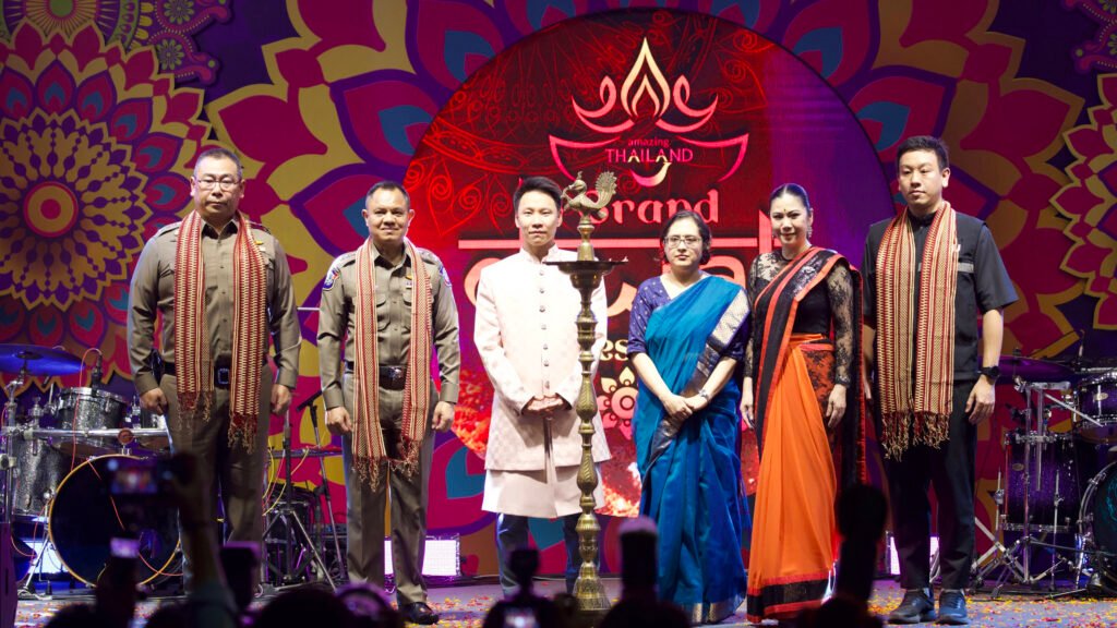 Dignitaries from Thailand and India officiate the Amazing Thailand Grand Diwali Festival 2025 opening ceremony at Phahurat with a lamp-lighting ritual.