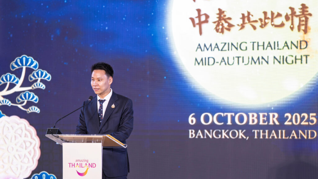 Mr. Atthakorn Sirilatthayakorn, Minister of Tourism and Sports, delivers a speech highlighting 50 years of Thailand–China relations.