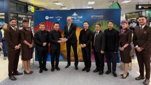 TAT executives and Etihad Airways representatives at Chiang Mai International Airport celebrating the inaugural Abu Dhabi–Chiang Mai flight under TAT’s Airline Focus strategy.