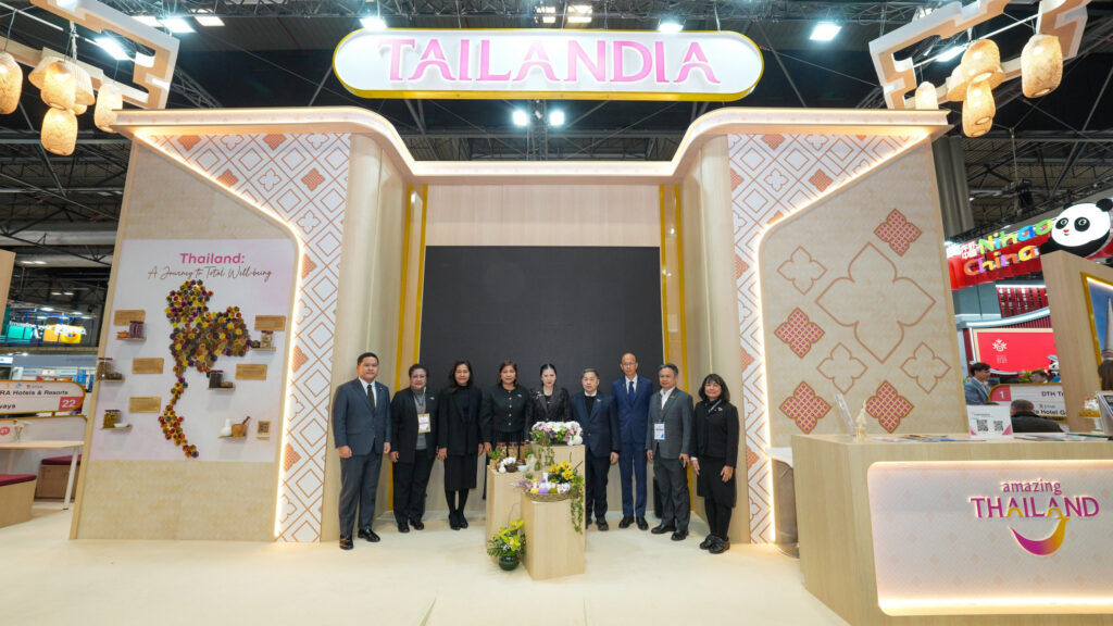 Thai tourism delegation and partners at the Amazing Thailand pavilion at FITUR 2026 in Madrid, Spain.