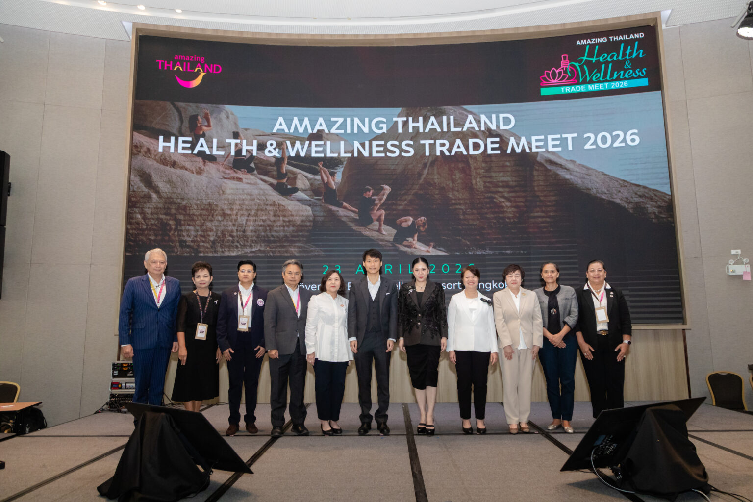 Group photo of executives and participants at Amazing Thailand Health and Wellness Trade Meet 2026 in Bangkok