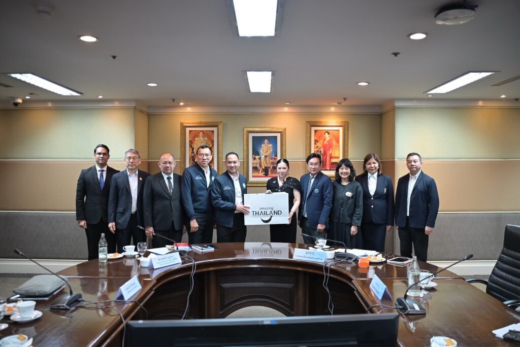 TAT and transport partners discuss Fly and Drive tourism and regional air connectivity in Thailand.