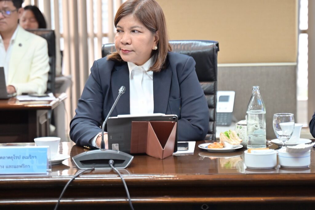 TAT executive attends meeting on regional air connectivity and Fly and Drive tourism promotion.