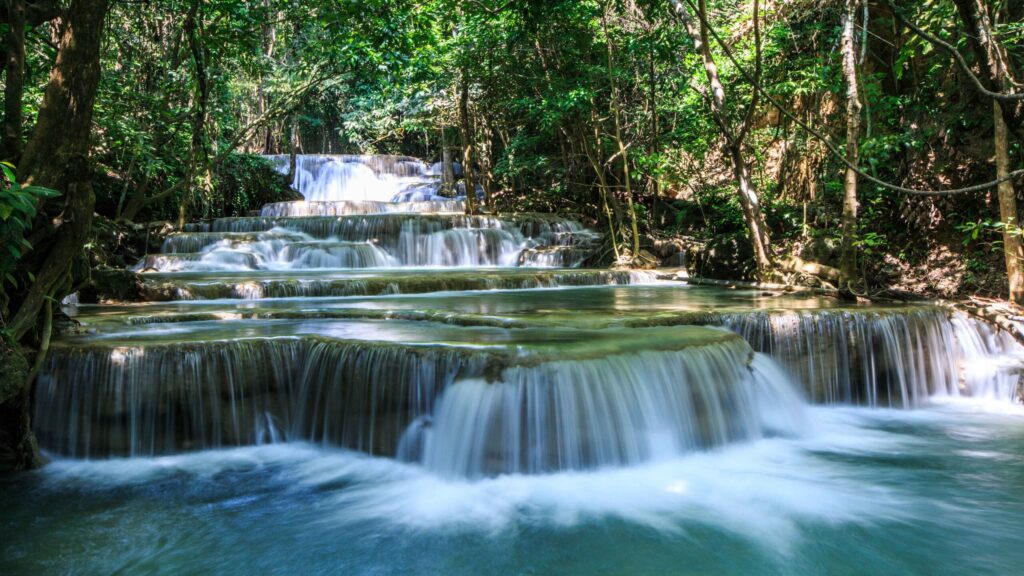 From Misty Peaks to Coastal Reaches: “feel all the feelings” and Discover the Unforgettable Emotions of Thailand