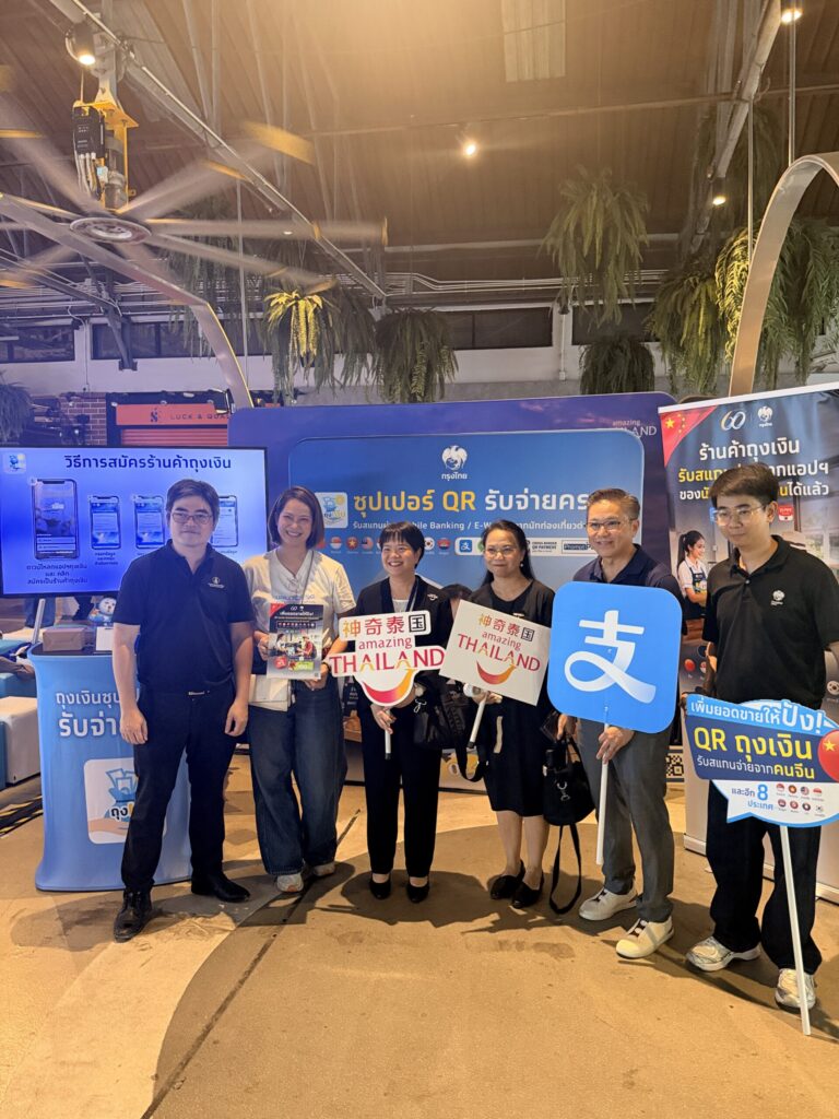 Partner bank booth supports merchant registration for Thailand’s Cross-Border QR Payment services.