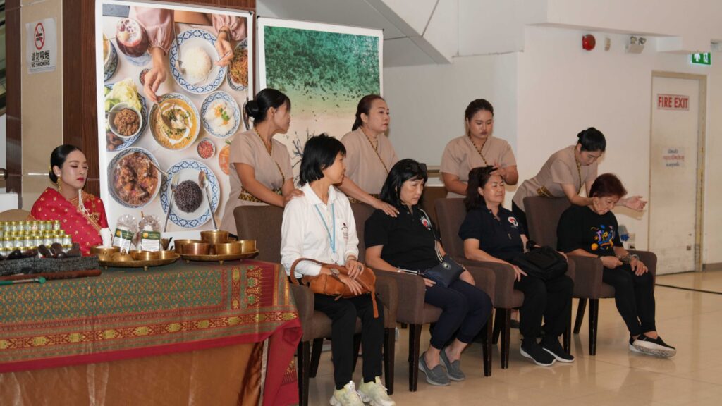 Thai massage demonstration showcases Thailand’s wellness heritage during the Tai Chi conference in Bangkok.
