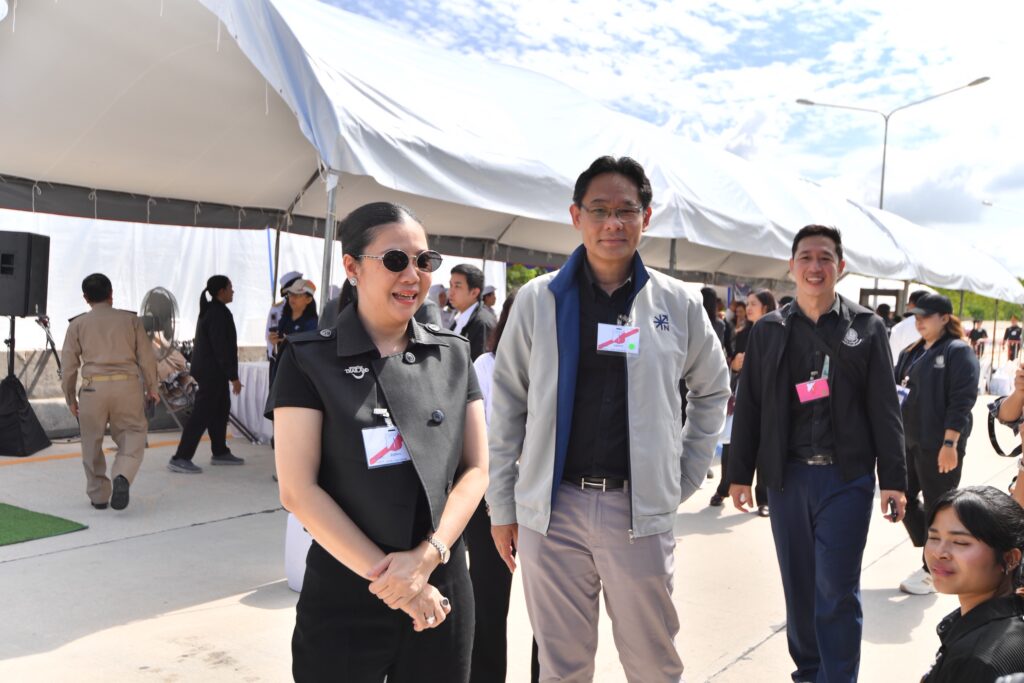 Tourism representatives attend the opening of the new Thailand–Malaysia cross-border road.