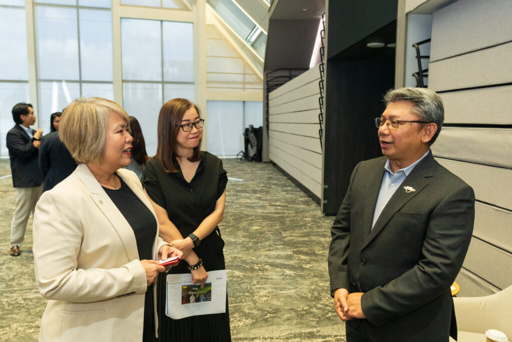 TAT Deputy Governor Nithee Seeprae meets UOB executives during the Travel Thailand Together campaign launch.