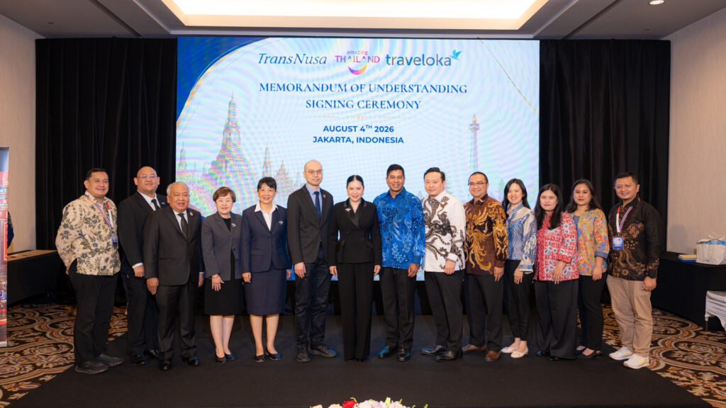 TAT, TransNusa and Traveloka delegations gather at the joint MOU signing ceremony in Jakarta.