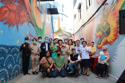 TAT presents ‘Amazing Thailand Phoenix Wall’ paintings to Bangkok’s historic Talat Noi community