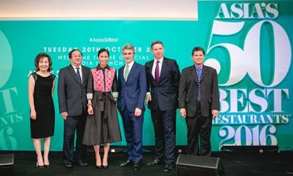 In photo (from left to right): Mrs. Juthaporn Rerngsonasa, TAT’s Deputy Governor for International Marketing (Europe, Africa, Middle East and Americas), Mr. Sugree Sithivanich, TAT’s Deputy Governor for Marketing Communications, H.E. Kobkarn Wattanavrangkul, Minister of Tourism and Sports, Mr. Charles Reed, Group Managing Director of William Reed Media Group, Mr. William Drew, Group Editor of Asia’s 50 Best Restaurants, and Mr. Chattan Kunjara Na Ayudhya, TAT Executive Director of the Advertising and Public Relations Department.