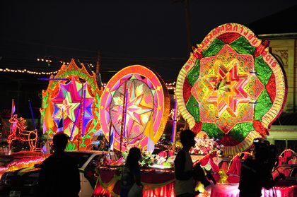 Counting stars at Sakon Nakhon Christmas parade 2017