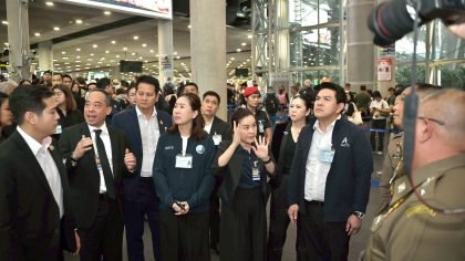 Tourism and Sports Ministry officials inspect passenger congestion during a multi-agency review at Suvarnabhumi Airport.