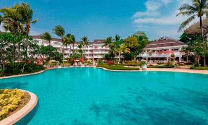 IN-May-14-20-Thavorn-Hotels-Won-TripAdvisor-2014-Awards-500x300