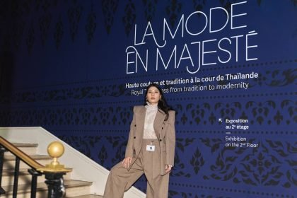 Royal guest at La Mode en Majesté exhibition celebrating Thai dress heritage in Paris