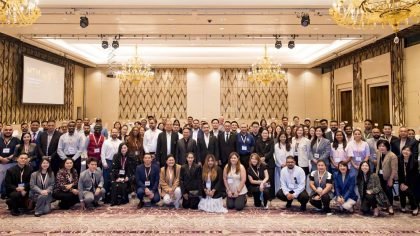 1. TAT hosts MTM 2026 group photo with Middle East and Africa buyers and Thai tourism suppliers in Bangkok.