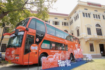 TAT welcomes Bangkok’s newest sightseeing bus service Siam Hop