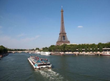 The Eiffel Tower in Paris, France www.france.fr 680x500
